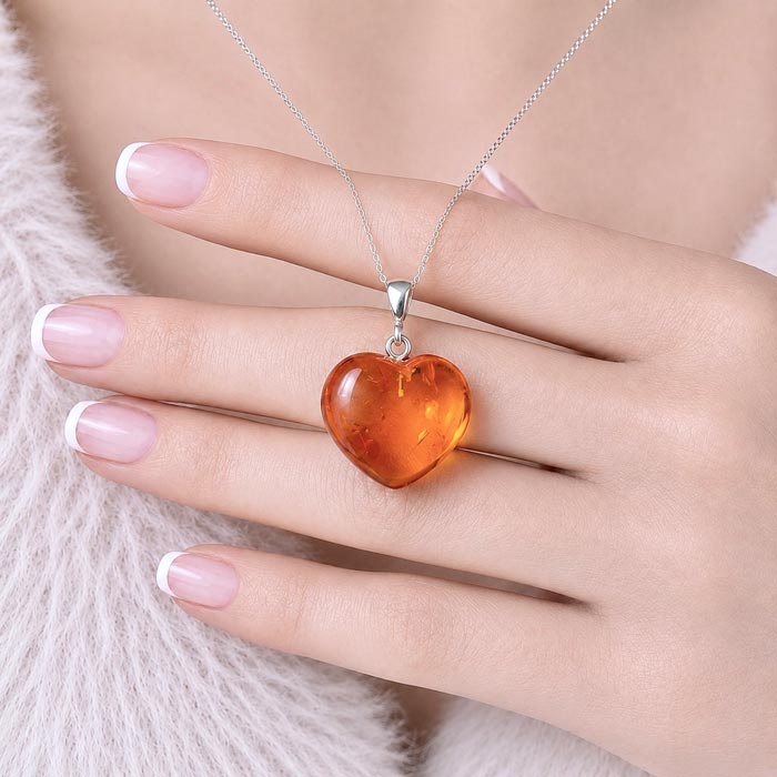 925 Ayar Gümüs Doğal Baltik Kehribar Kolye - Kalp şekli