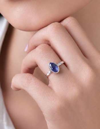 925 Sterling Silver iolite Stone Ring