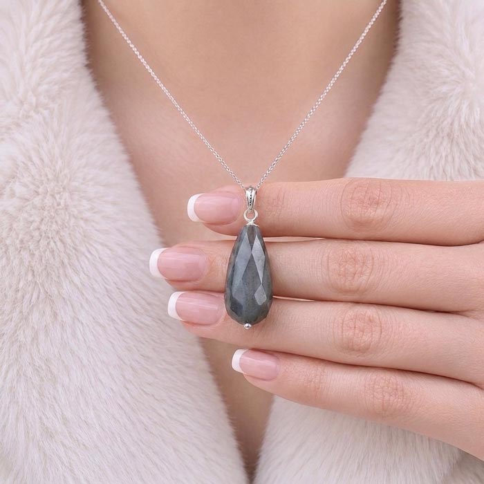 925 Silver Labradorite Stone Pendant - Faceted Cut