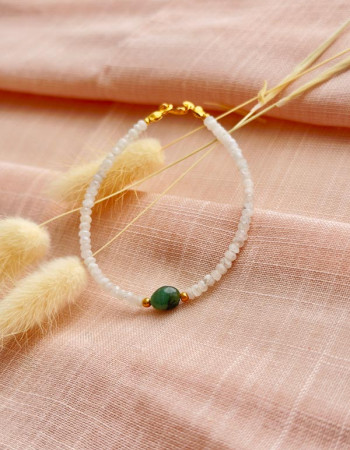 4 mm Natural Moonstone Bracelet With Emerald- No : BR004