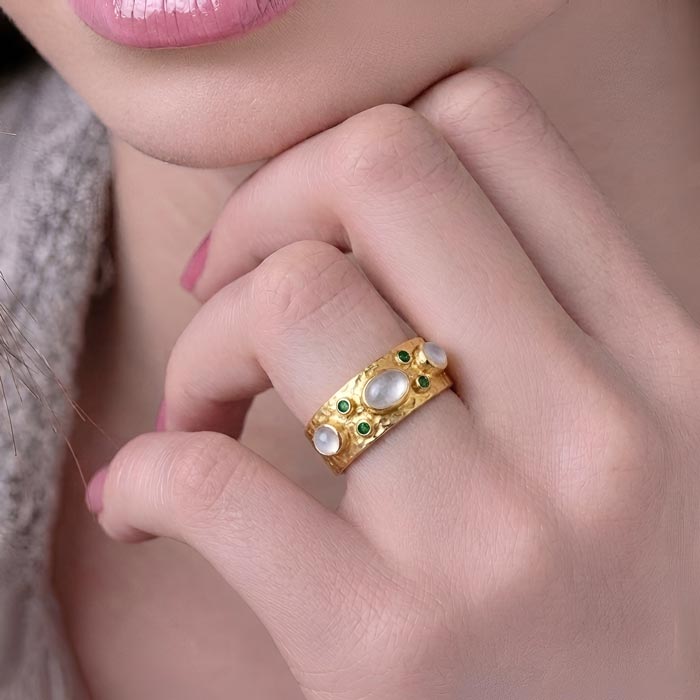 خاتم حجر القمر الأبيض بتصميم مميز من الفضة الاسترليني عيار 925