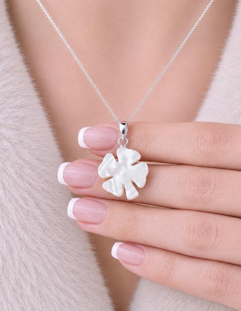Natural Mother Of Pearl ( Shell ) Necklace