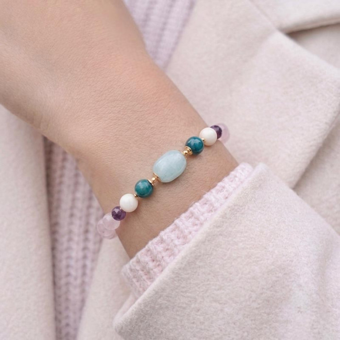 ( جمشت ) أسورة متعددة الأحجار بفواصل فضة من حجر الروز كوارتز والأباتيت وحجر القمر  والاكوامارين وحجر الاماتيست