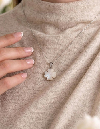 Natural Mother Of Pearl ( Shell ) Necklace