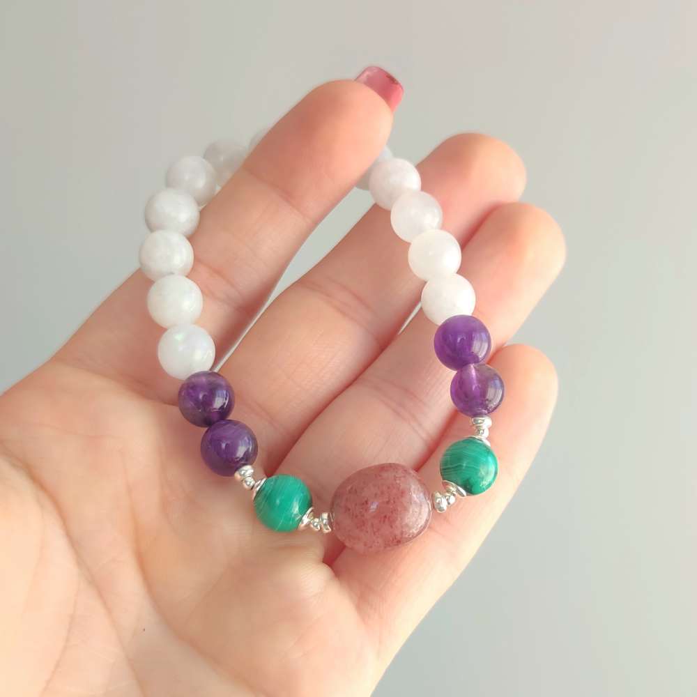 Amethyst Bracelet with Beautiful Shiny Beads - Earth Inspired Gifts-chantamquoc.vn