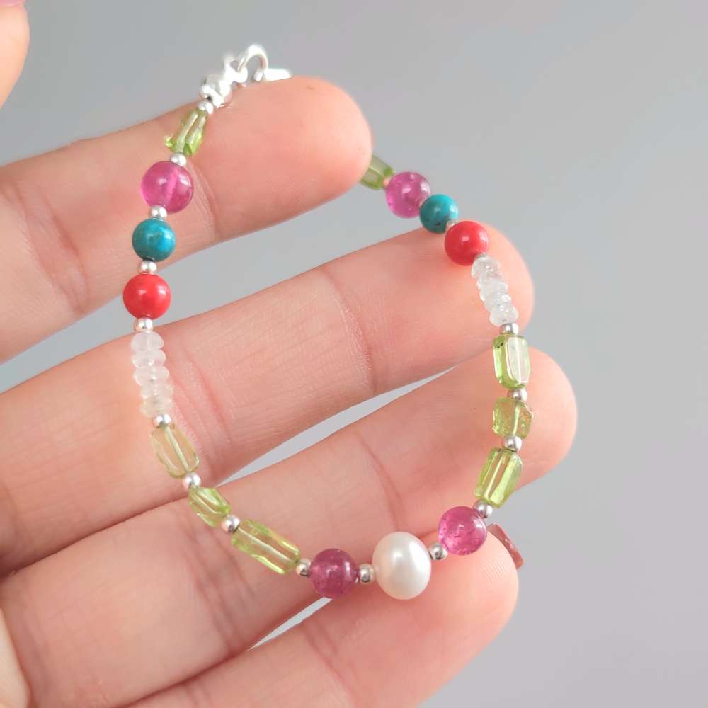 Peridot Bracelet with Lobster Clasp, Small 4mm Beads – Kathy Bankston