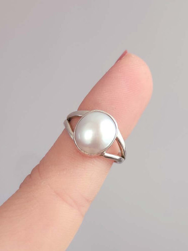 Vintage White Pearl Art Deco Pearl Ballerina Style Ring - Avianti