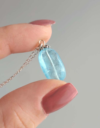 925 Ayar Gümüs Mavi Topaz Taşi Kolye